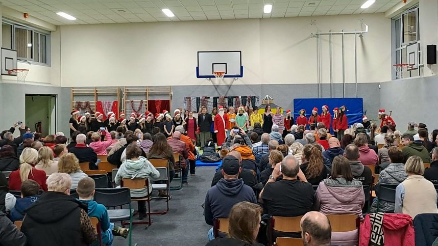 Festllicher H&ouml;hepunkt an der Regelschule Niedersachswerfen