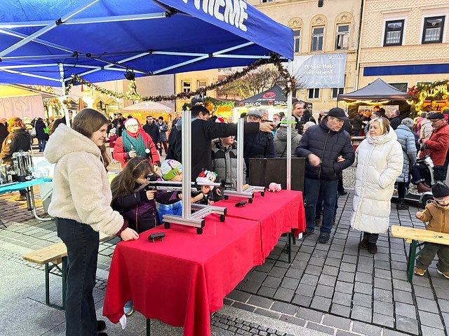 Bleicher&ouml;der Sch&uuml;tzenjugend auf dem Weihnachtsmarkt