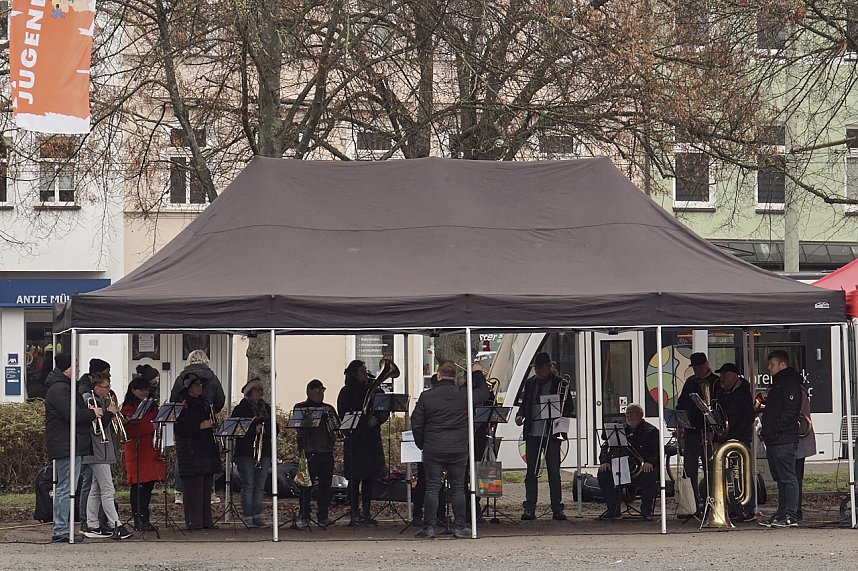 &Uuml;bergabe des Friedenslichts aus Bethlehem an die Kreisjugendfeuerwehren.