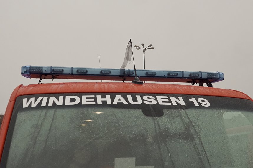 &Uuml;bergabe des Friedenslichts aus Bethlehem an die Kreisjugendfeuerwehren.