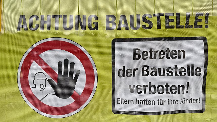 Der alte Rewe-Markt in Salza wird derzeit abgerissen.