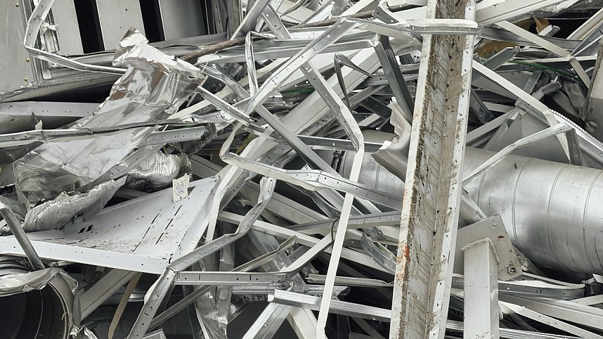 Der alte Rewe-Markt in Salza wird derzeit abgerissen.
