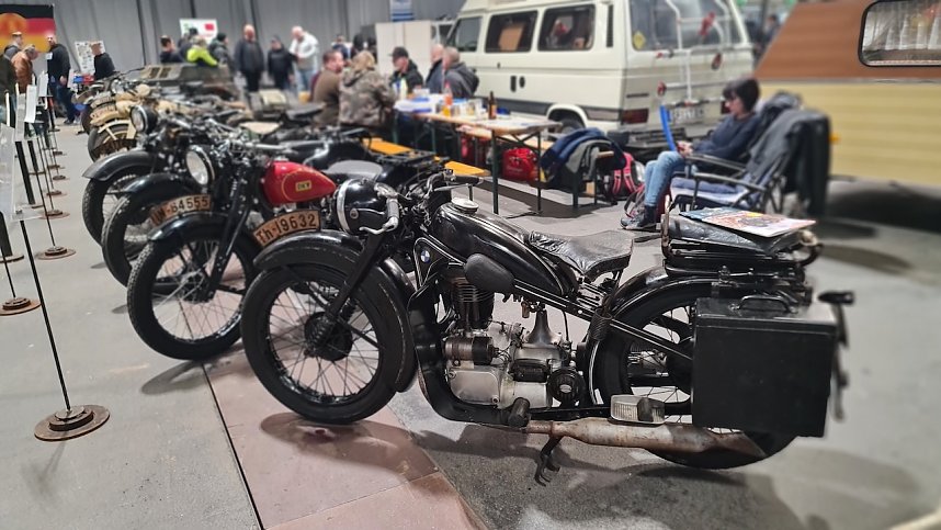 Jede Menge Oldtimer gab es am Wochenende in Erfurt zu sehen.