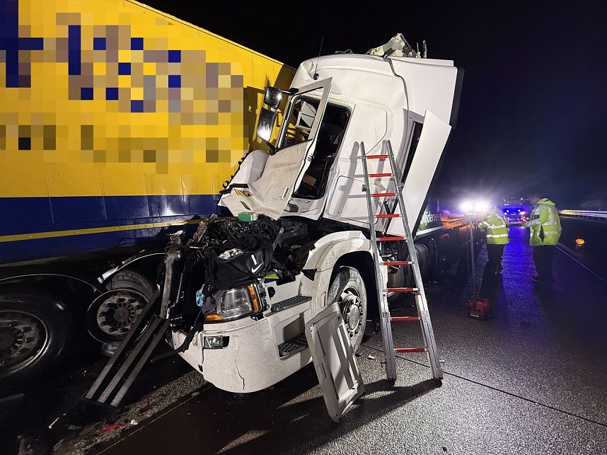 Ein Lkw-Unfall ereignete sich auf der A38.