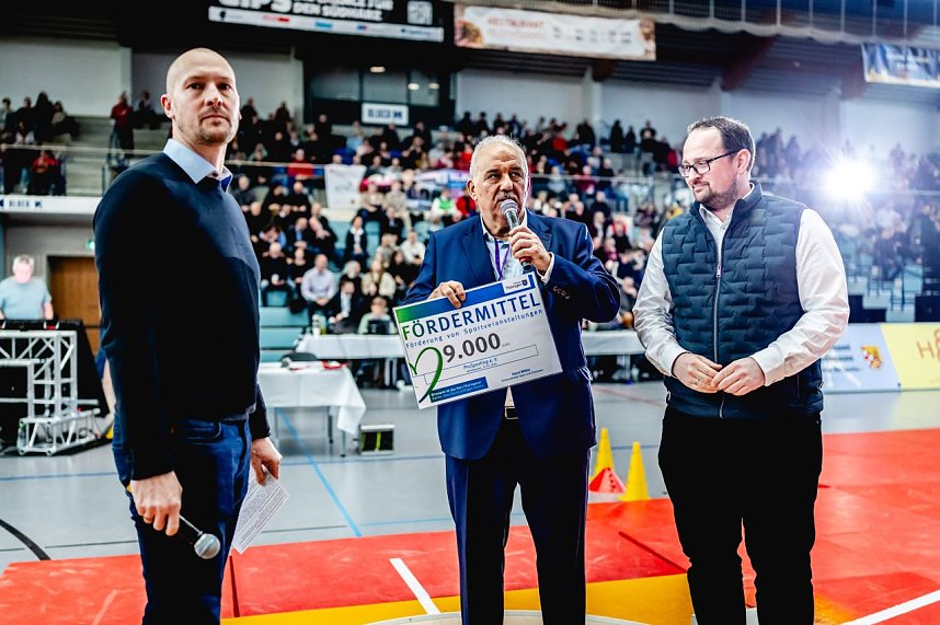 17. Kugelsto&szlig;-Indoor in Nordhausen