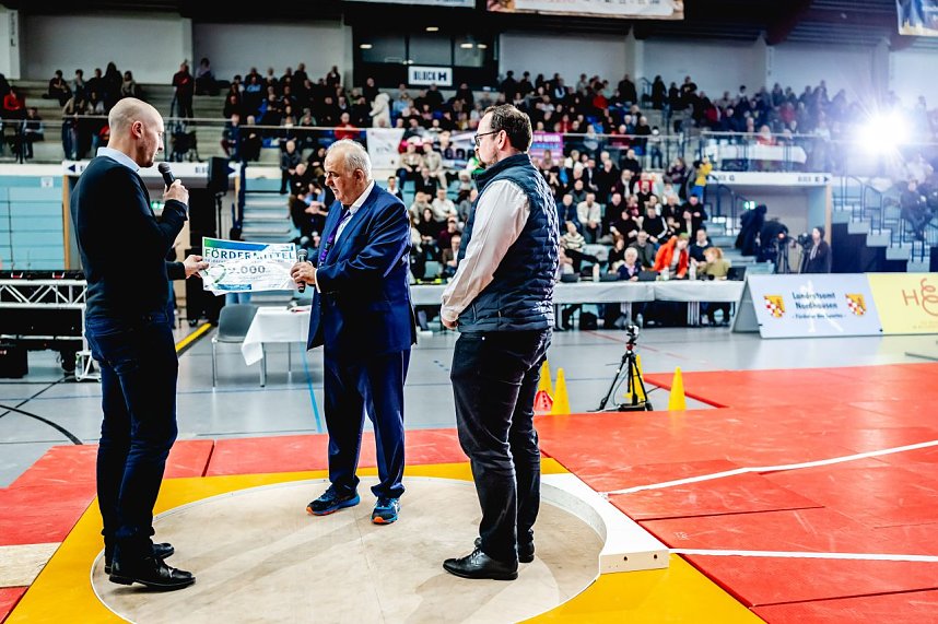 17. Kugelsto&szlig;-Indoor in Nordhausen