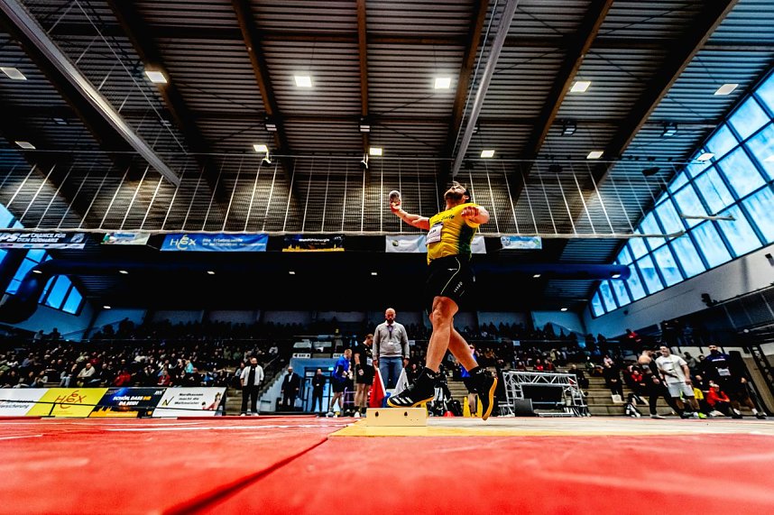 Der M&auml;nnerwettkampf beim 17. Kugelsto&szlig;-Indoor.