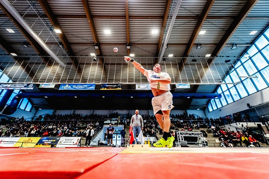 Der M&auml;nnerwettkampf beim 17. Kugelsto&szlig;-Indoor.