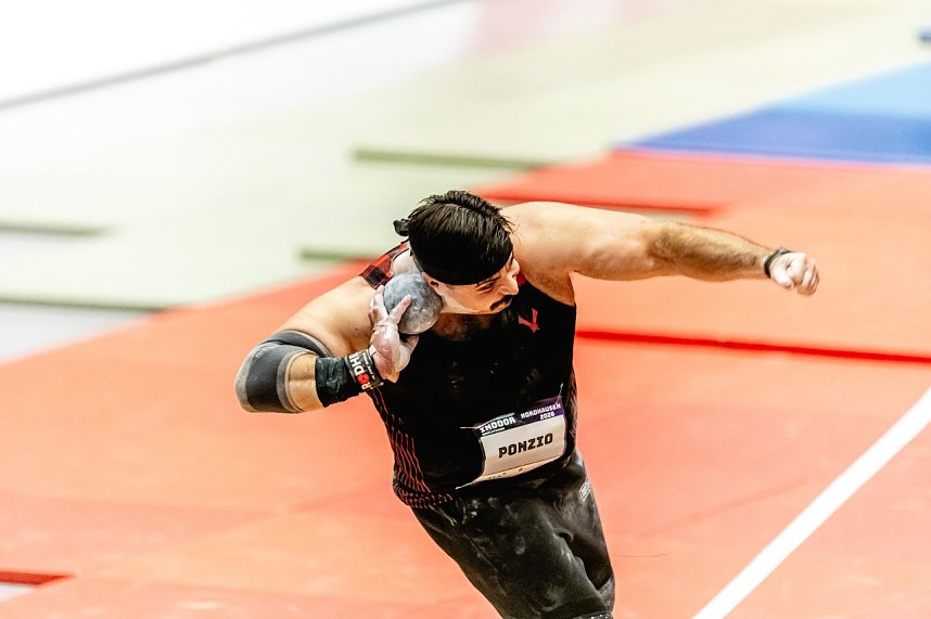Der M&auml;nnerwettkampf beim 17. Kugelsto&szlig;-Indoor.