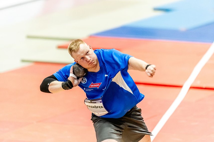 Der M&auml;nnerwettkampf beim 17. Kugelsto&szlig;-Indoor.