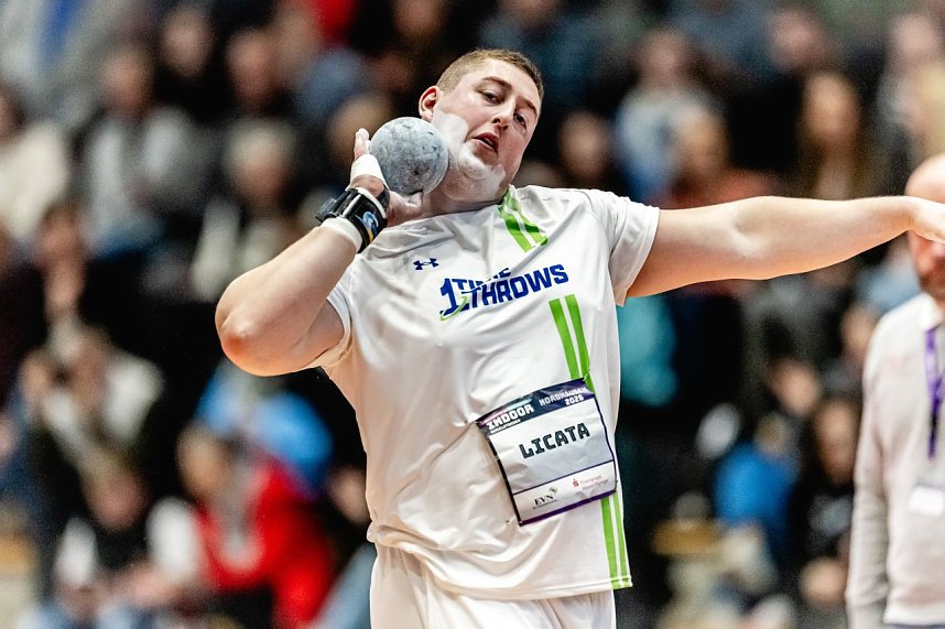 Der M&auml;nnerwettkampf beim 17. Kugelsto&szlig;-Indoor.