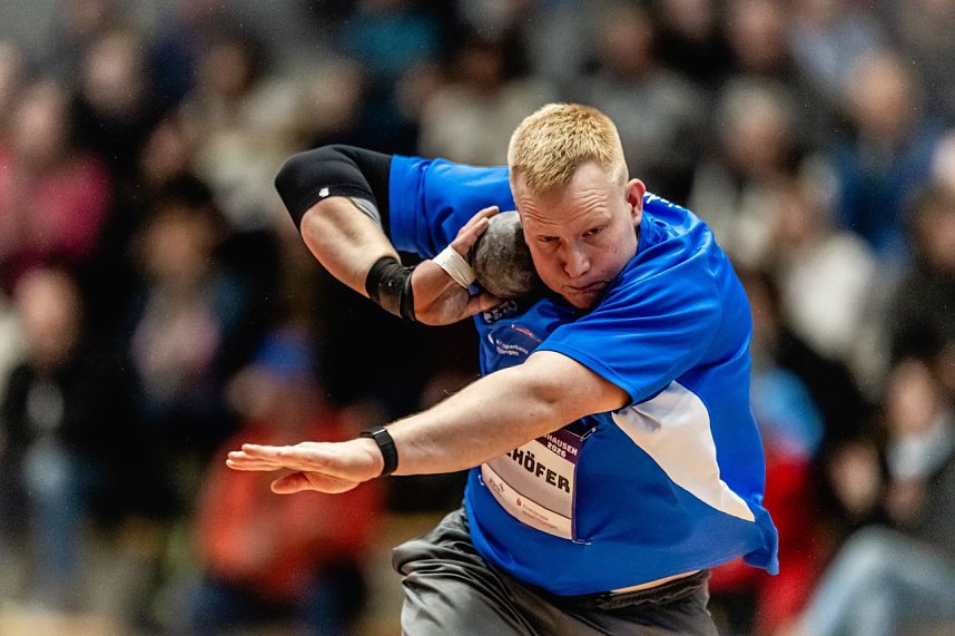 Der M&auml;nnerwettkampf beim 17. Kugelsto&szlig;-Indoor.