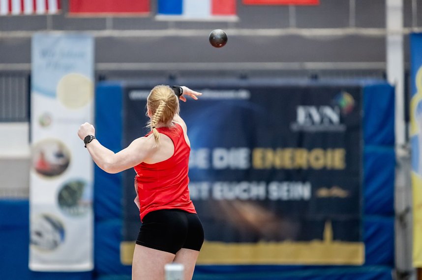 Bilder vom U-20-Wettkampf beim Kugelsto&szlig;-Indoor. 