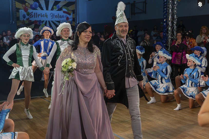 S&uuml;dharzhalle Ellrich kochte beim Auftakt mit neuem Prinzenpaar