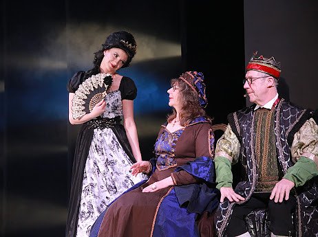 Das Ballettm&auml;rchen Aschenbr&ouml;del, aufgef&uuml;hrt von den Sch&uuml;lerinnen und Sch&uuml;lern des Tanzstudios Radeva. 