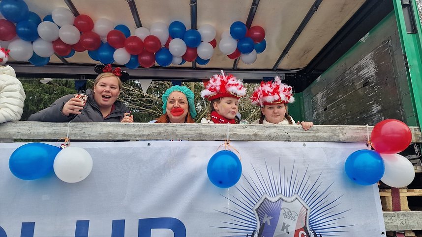 Umzug zum 66. Jubil&auml;um des Krimder&ouml;der Karnevalsclubs