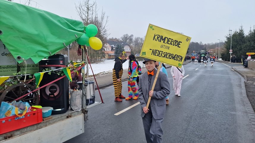 Umzug zum 66. Jubil&auml;um des Krimder&ouml;der Karnevalsclubs