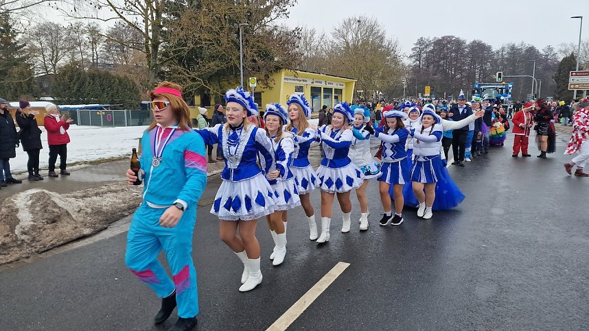 Umzug zum 66. Jubil&auml;um des Krimder&ouml;der Karnevalsclubs