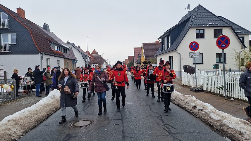 Umzug zum 66. Jubil&auml;um des Krimder&ouml;der Karnevalsclubs
