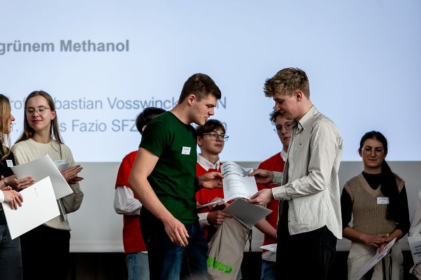 Jugend forscht im Audimax der Hochschule Nordhausen. 