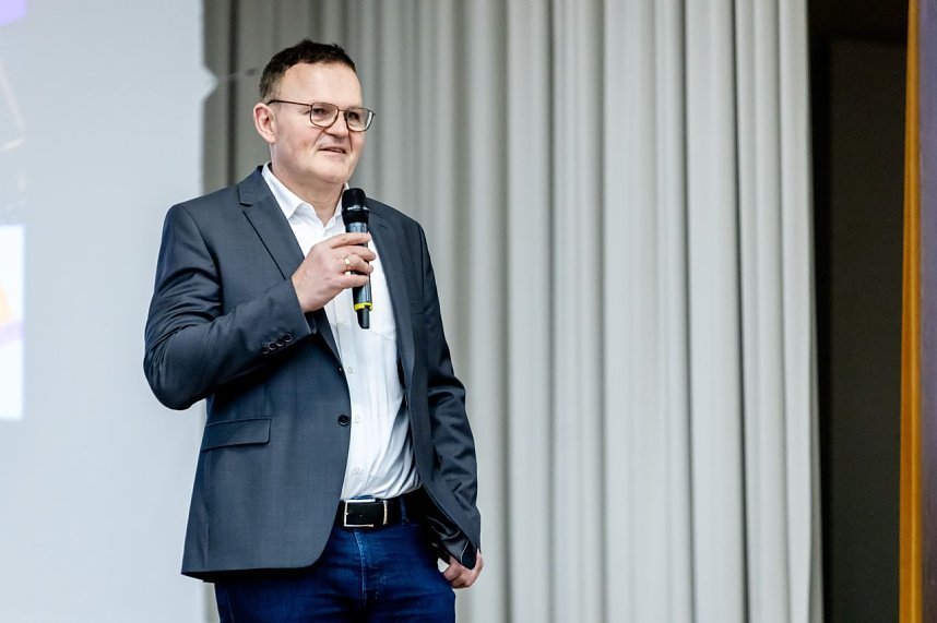 Jugend forscht im Audimax der Hochschule Nordhausen. 