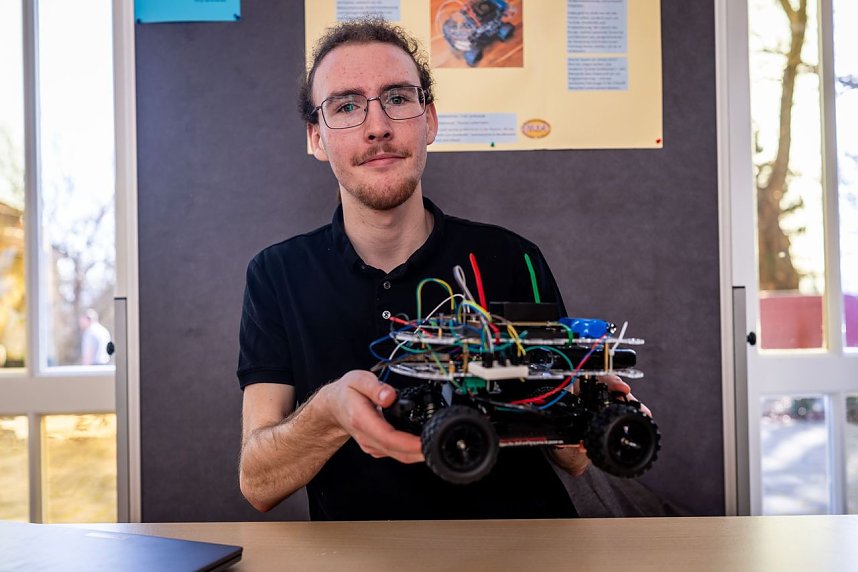 Die Teams des Humboldt-Gymnasiums beim diesj&auml;hrigen Regionalentscheid f&uuml;r "Jugend forscht"