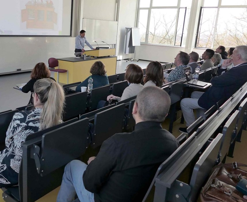 Regionaltagung zur Sprachlehre unter dem Motto "Bildung im Aufbruch"