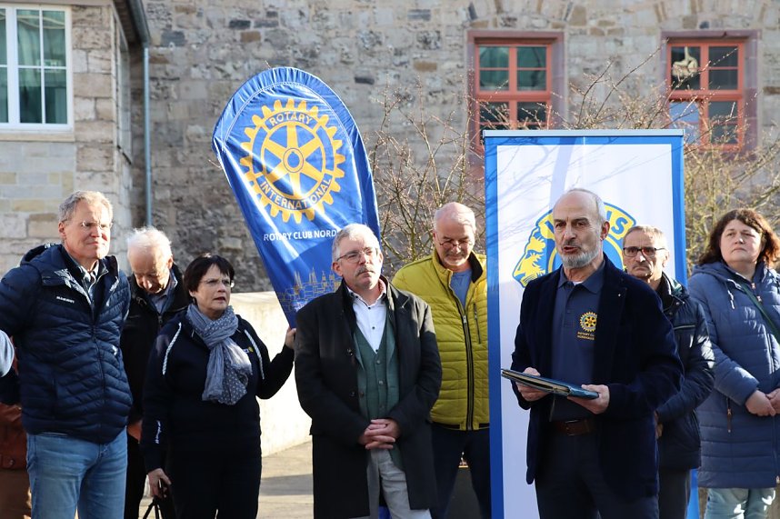 Insgesamt 39 Vereine konnten sich Dank der Benefiz-Aktion der Lions und Rotarier &uuml;ber Geldgeschenke freuen