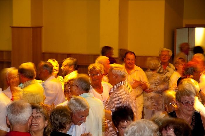 Tanz-Tee im Jugendclubuhaus