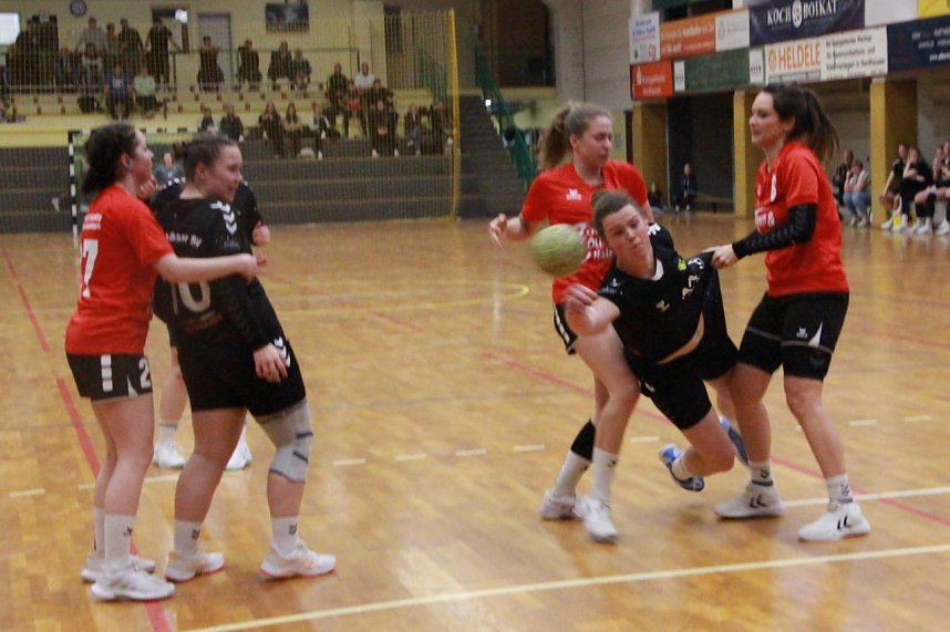 F&uuml;r die Handball-Damen des NSV hielt das Wochenende vor allem Frust bereit