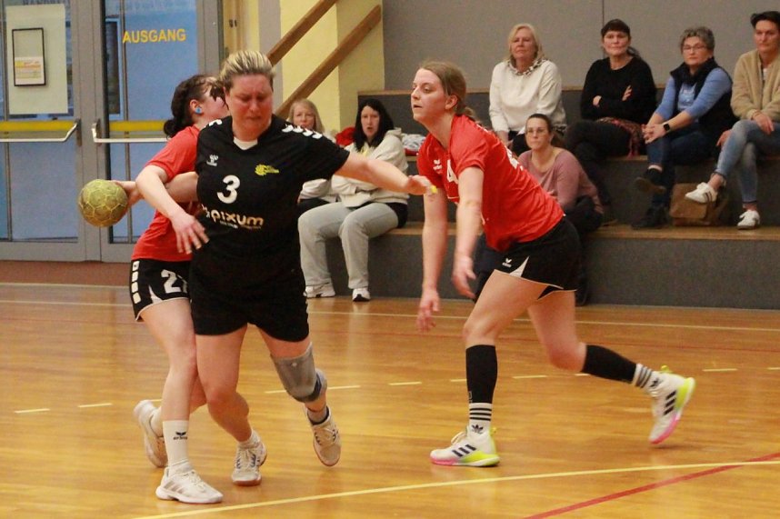 F&uuml;r die Handball-Damen des NSV hielt das Wochenende vor allem Frust bereit