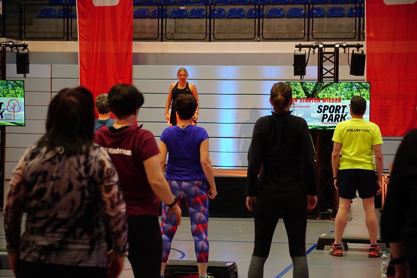 16. Fitness-Nacht in der Wiedigsburg in Nordhausen. 