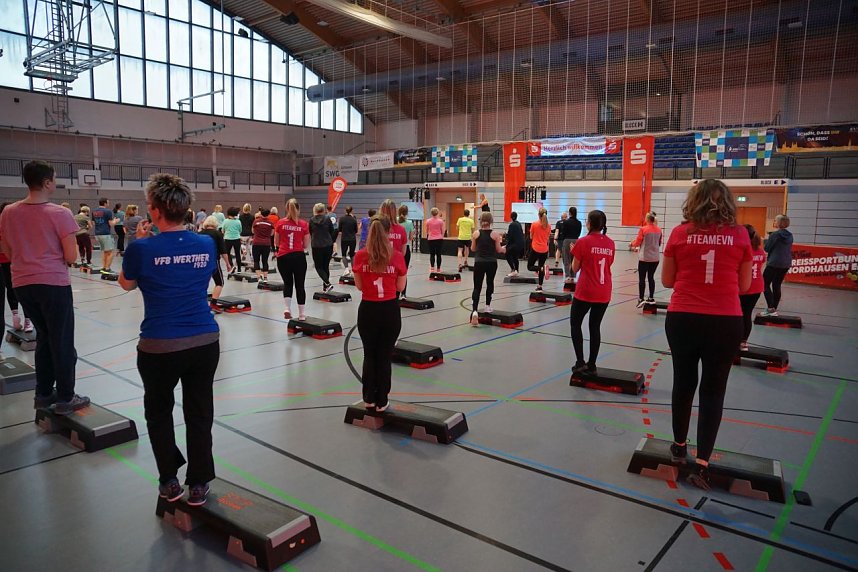 16. Fitness-Nacht in der Wiedigsburg in Nordhausen. 