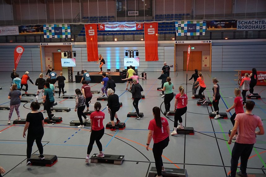 16. Fitness-Nacht in der Wiedigsburg in Nordhausen. 