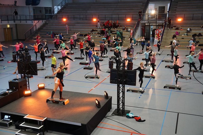 16. Fitness-Nacht in der Wiedigsburg in Nordhausen. 