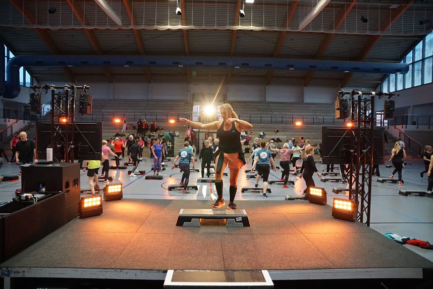 16. Fitness-Nacht in der Wiedigsburg in Nordhausen. 