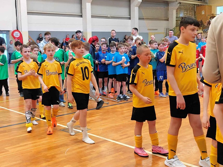 Zehn Mannschaften k&auml;mpften um den Schulpokal.