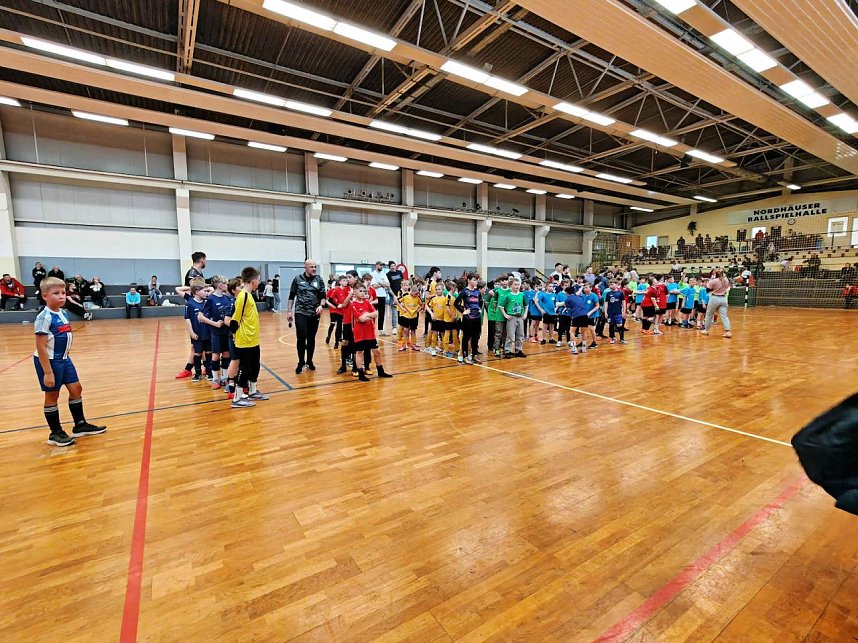 Zehn Mannschaften k&auml;mpften um den Schulpokal.