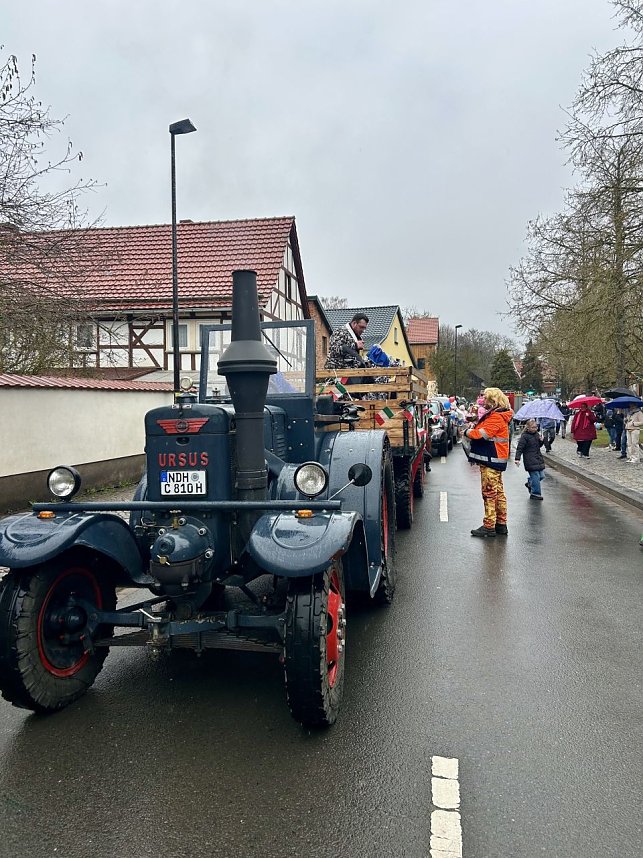 Karnevalsumzug durch Petersdorf im M&auml;rz