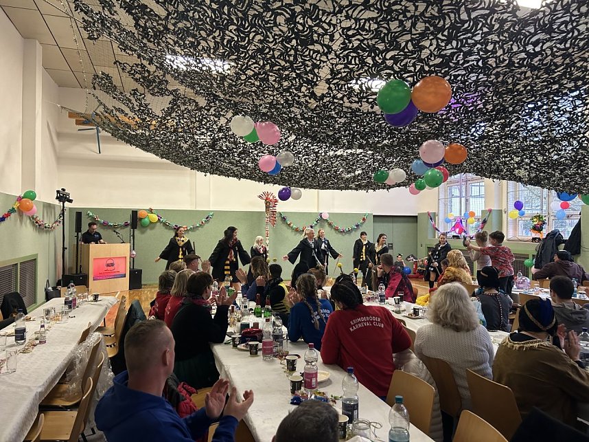 Karnevalsumzug durch Petersdorf im M&auml;rz