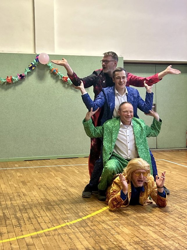 Karnevalsumzug durch Petersdorf im M&auml;rz