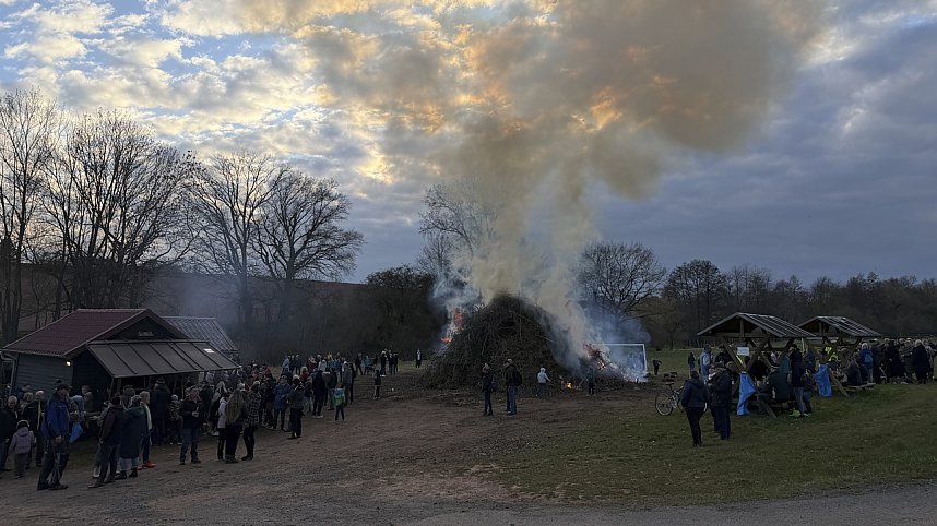 Feuer am Gr&uuml;ndonnertag in Herreden