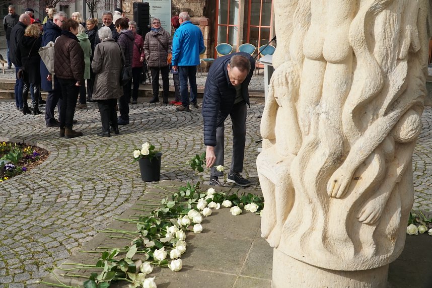 Gedenken zum 81. Jahrestag der Bombardierung Nordhausens auf dem Rathausplatz