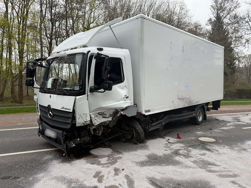 Unfall auf der B4 am Nordh&auml;user Stadtpark