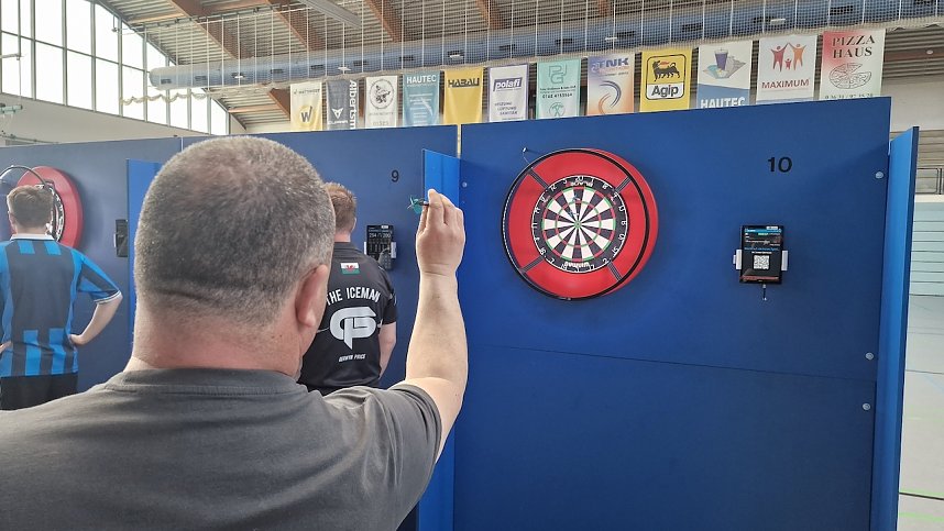Das 1. Dartturnier des j&uuml;ngst gegr&uuml;ndeten Nordth&uuml;ringer Dartclubs fand gestern in der Wiedigsburghalle statt