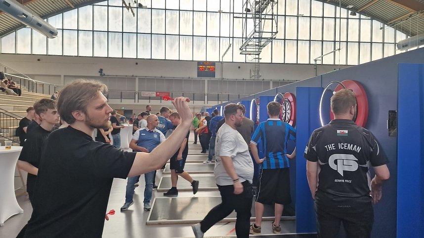 Das 1. Dartturnier des j&uuml;ngst gegr&uuml;ndeten Nordth&uuml;ringer Dartclubs fand gestern in der Wiedigsburghalle statt