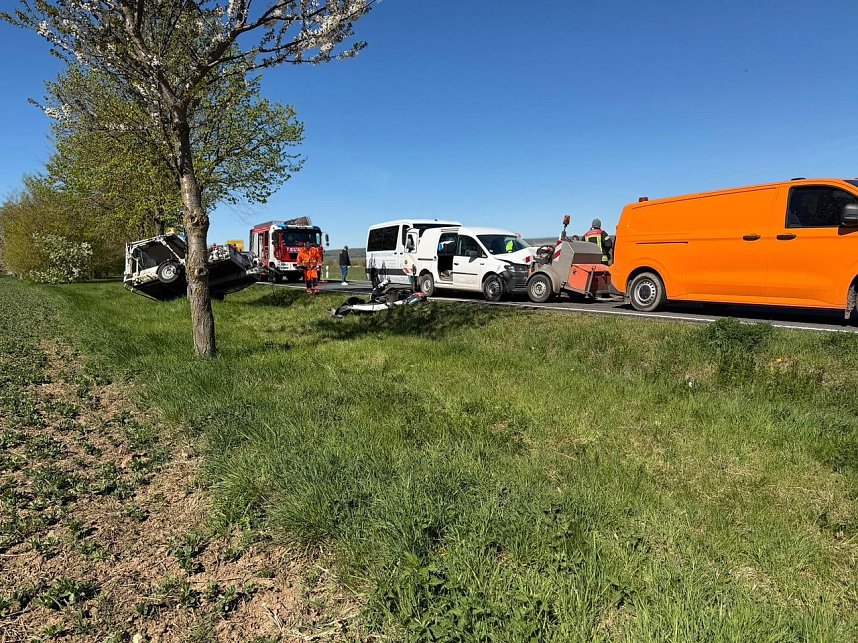 Unfall mit Baustellenfahrzeug auf der B249