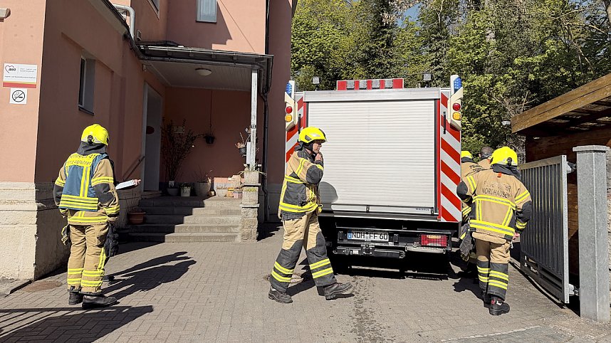freiwillige Feuerwehr Herreden &uuml;bt Evakuierung