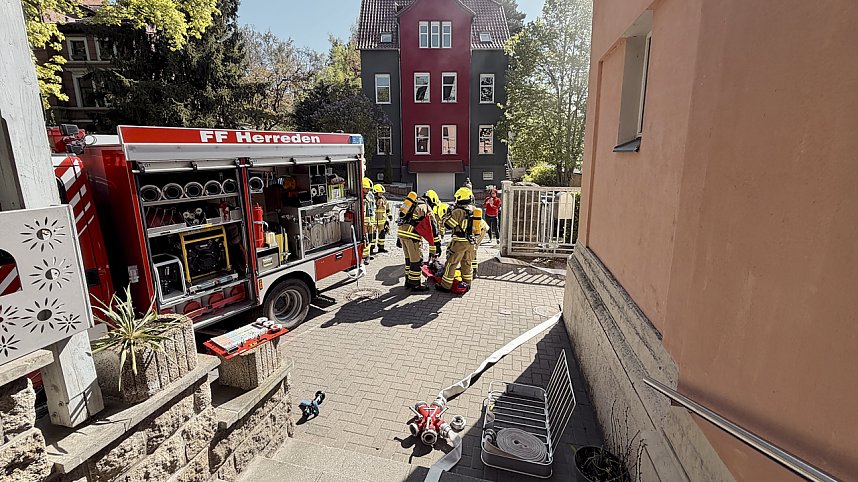 freiwillige Feuerwehr Herreden &uuml;bt Evakuierung