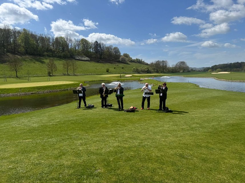 Impressionen von der Er&ouml;ffnung neuen Golfplatzes in Neustadt.